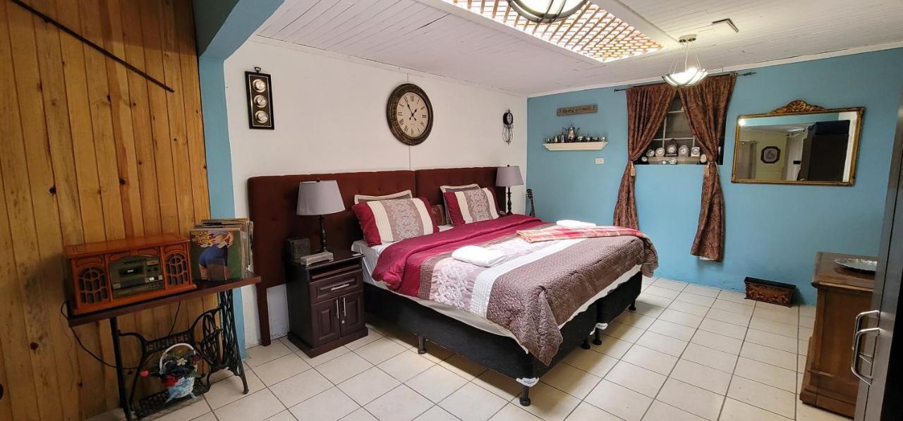 Hotel Vintage "Casa Las Flores" Quetzaltenango Dış mekan fotoğraf